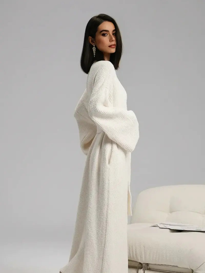ONE SIZE FITS ALL Waist Shaping Plush Robe | [COZY Soft Plush Feel]